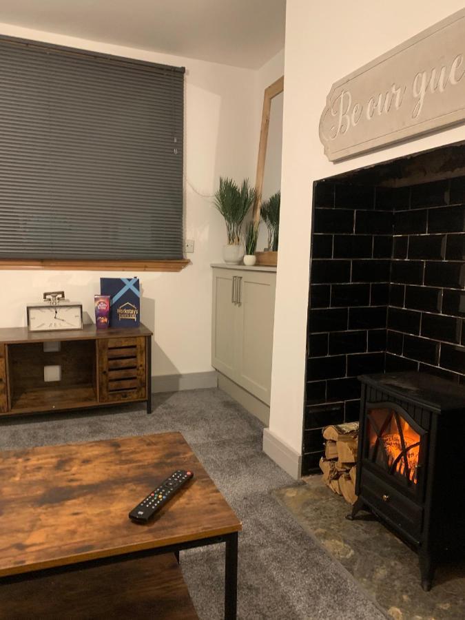 Wilton  Cosy Cottage In Redcar - Workstays Uk מראה חיצוני תמונה